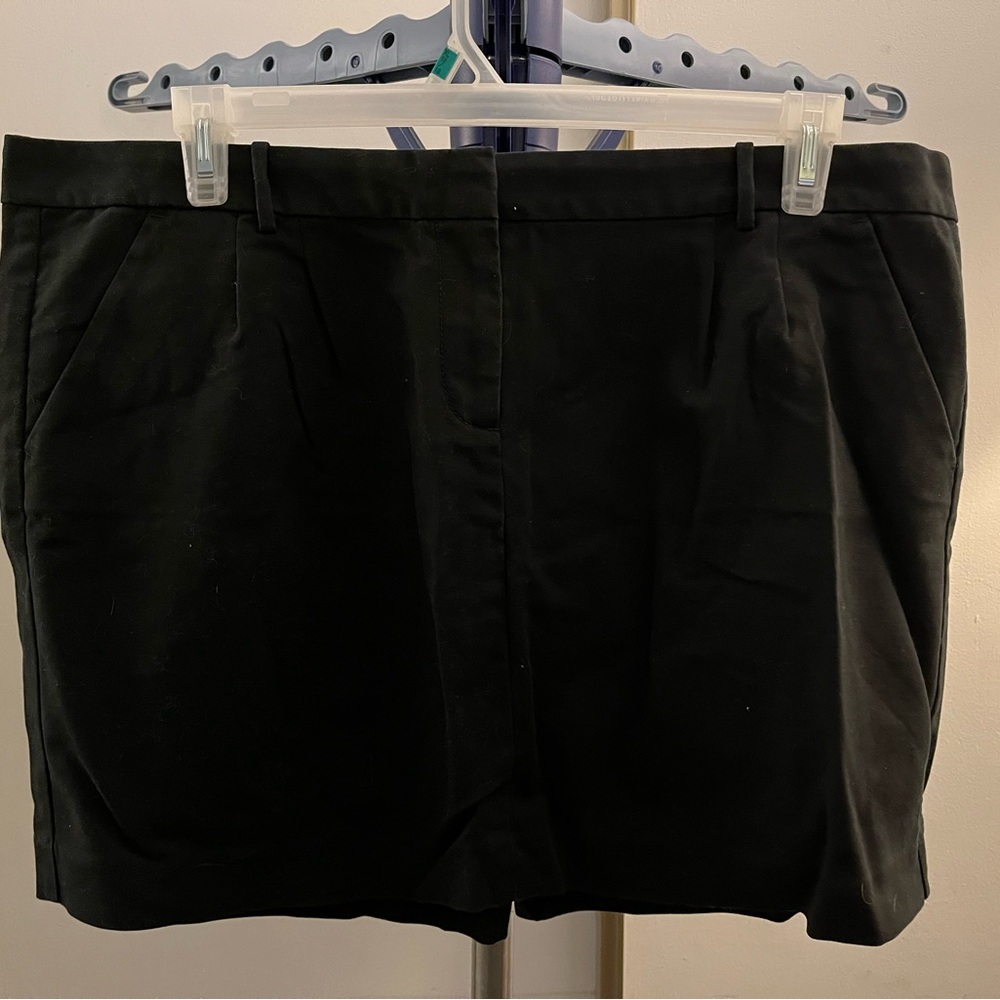 Old Navy Black skirt